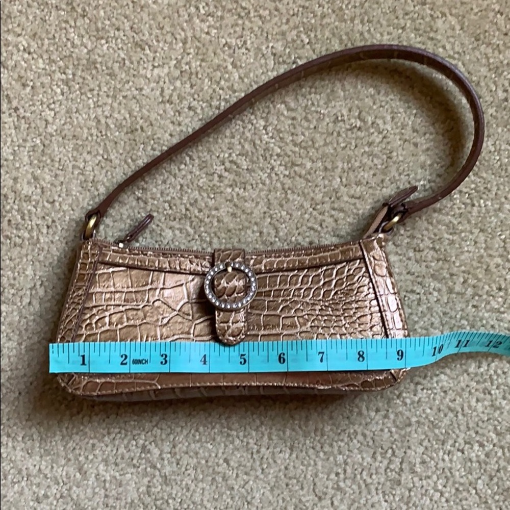 Gold Vinyl Purse - Picture 3 of 7